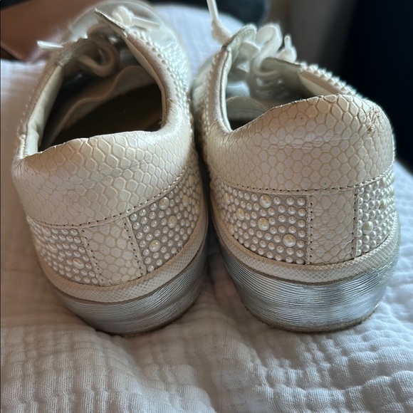 Dolce Vita Women's Cream White Pearl Studded Silver Sneakers - Picture 4 of 5